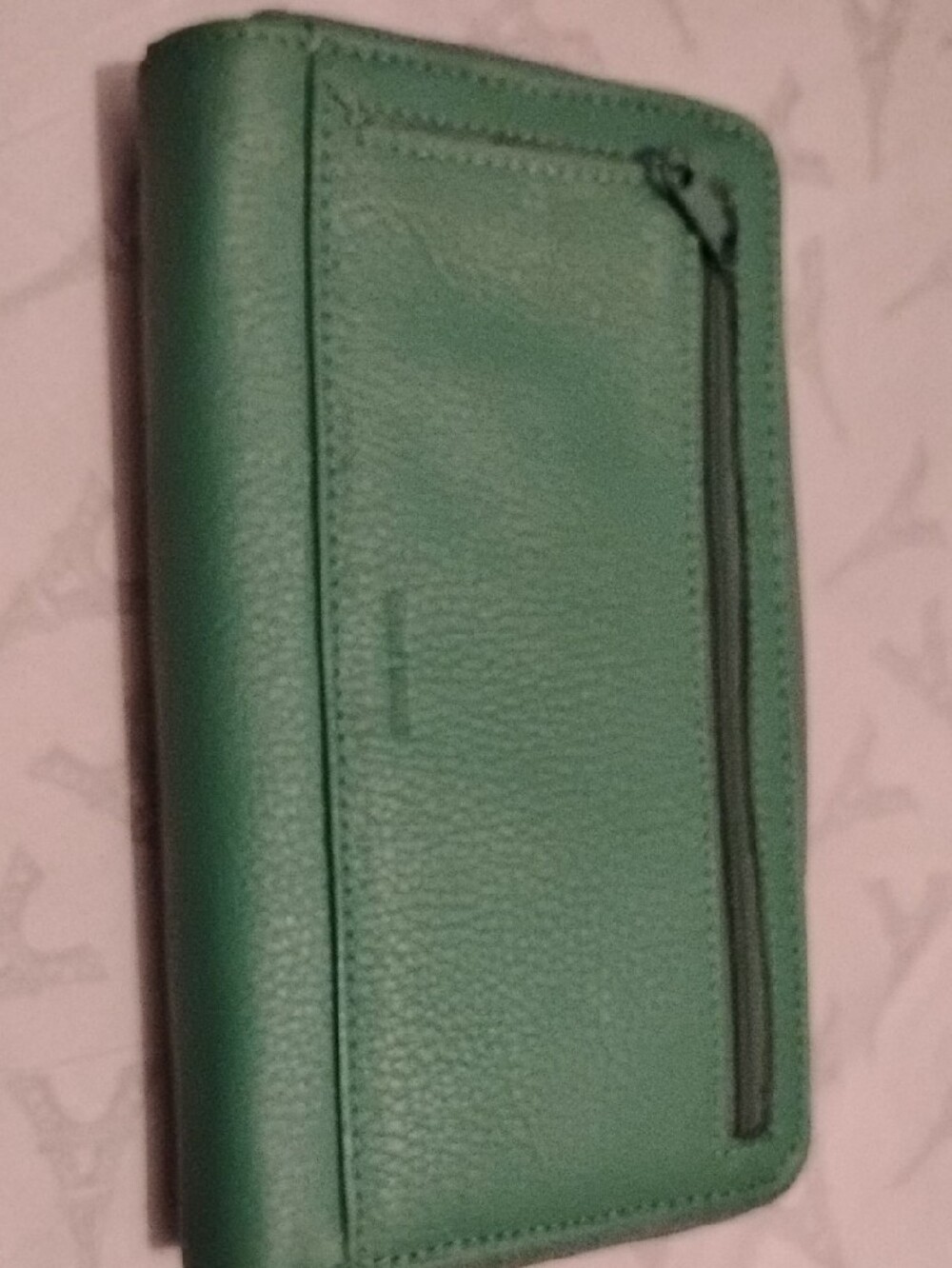 Vintage Amity Green Genuine Leather Clutch Wallet with Floral Embossed Snap - Picture 3 of 9
